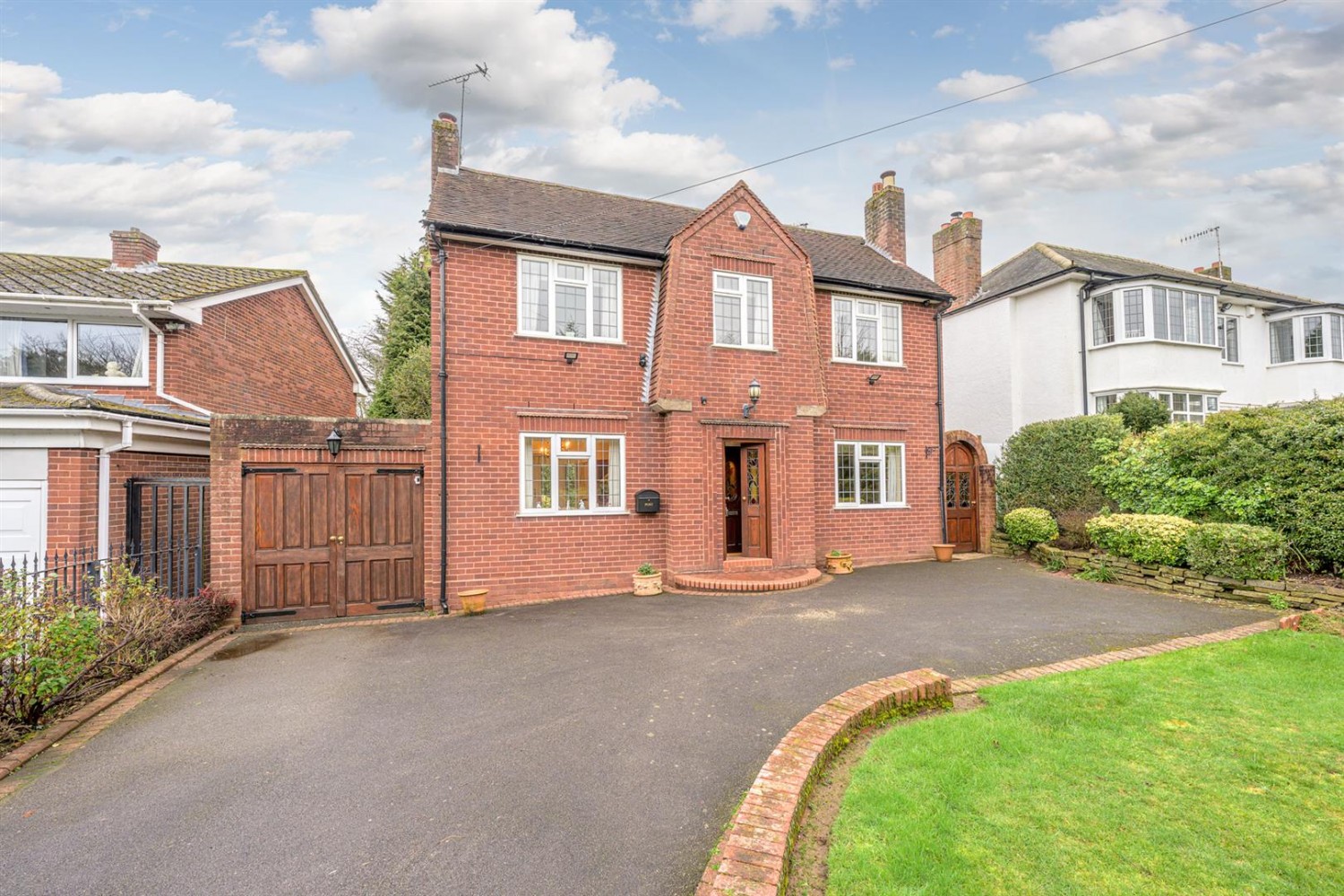 South Way, Pedmore Hall Lane, Stourbridge, DY9 0SS