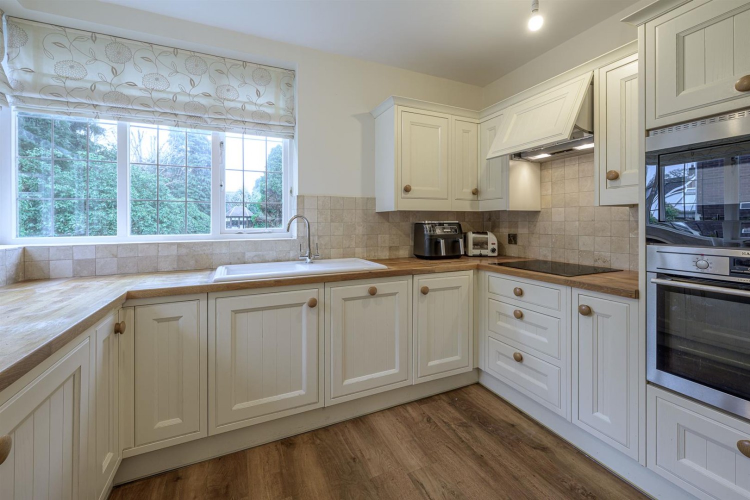 South Way, Pedmore Hall Lane, Stourbridge, DY9 0SS