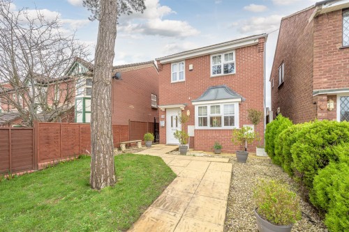 Dubarry Avenue, Kingswinford, DY6 9BP