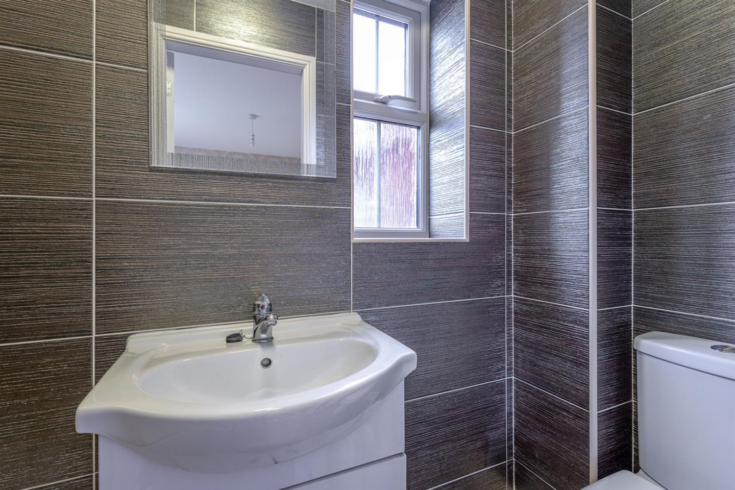 Dubarry Avenue, Kingswinford, DY6 9BP