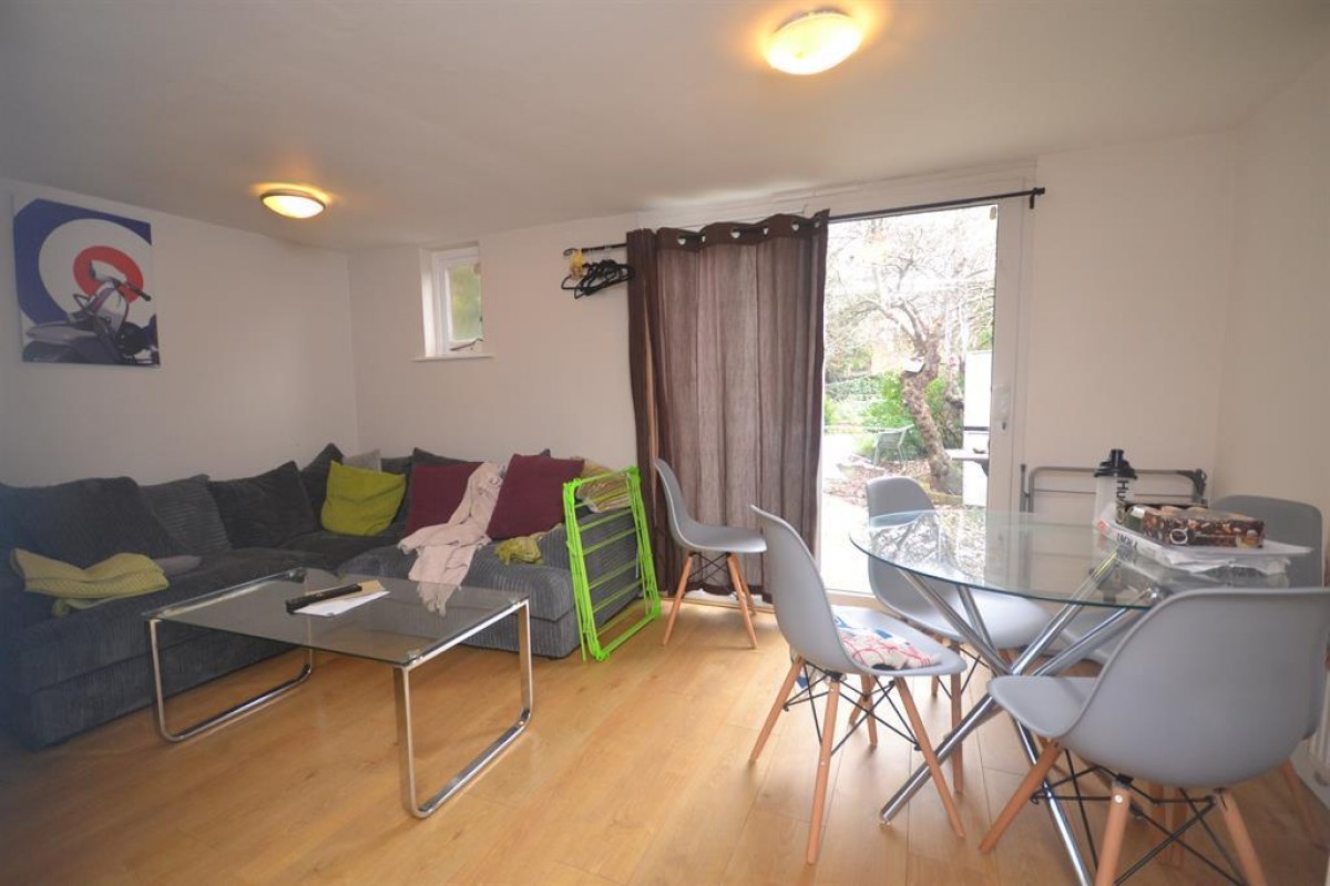 Gosbrook Road, Caversham