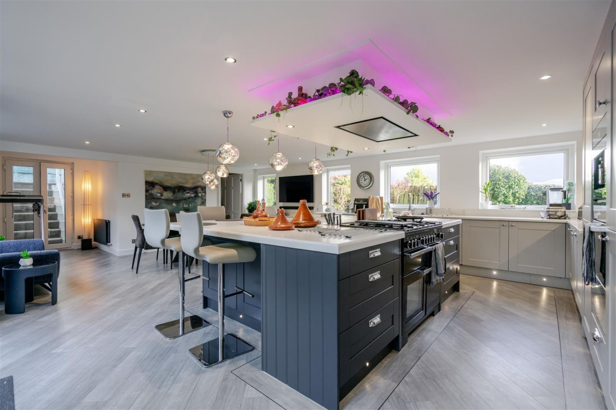 Oakleigh. Raikes Road, Skipton