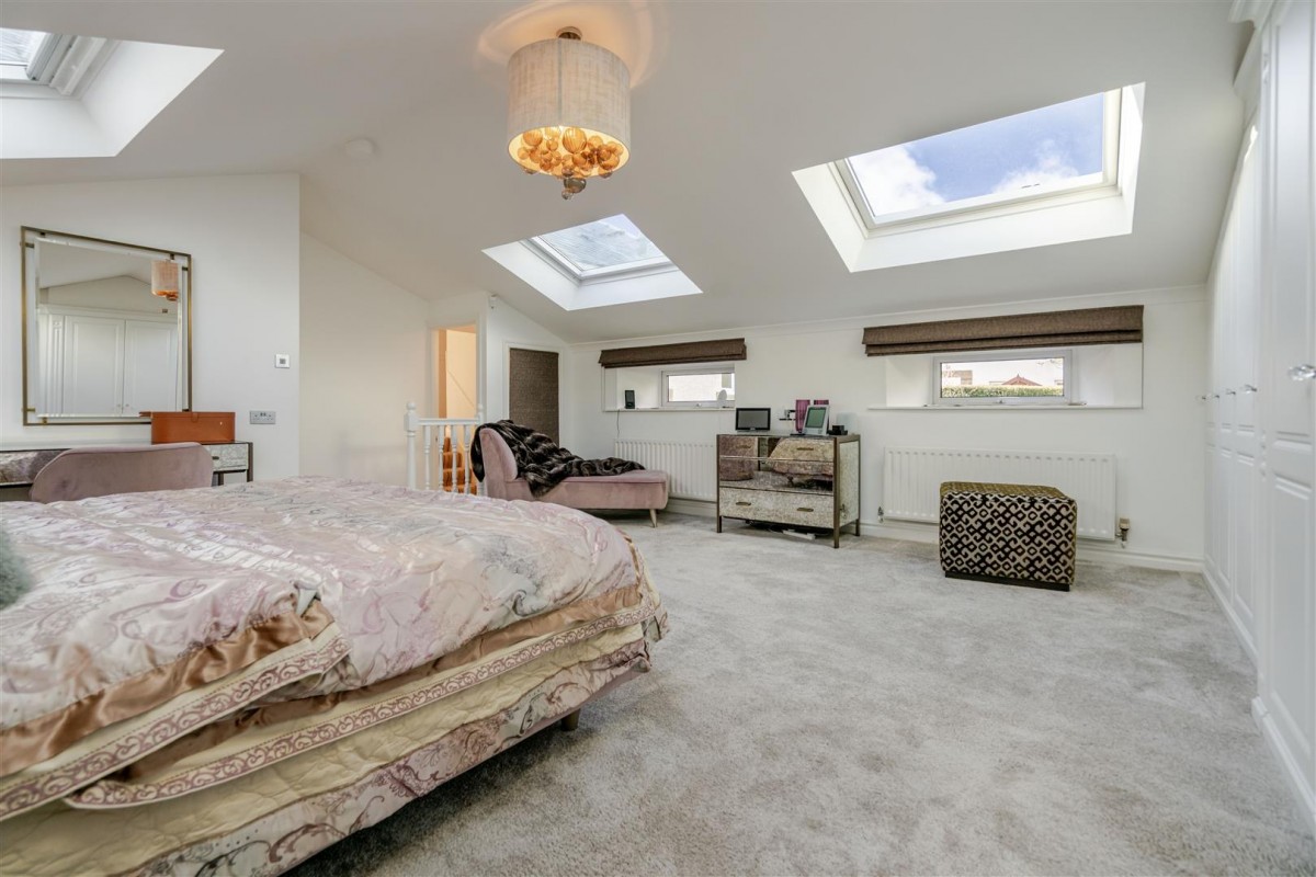 Oakleigh. Raikes Road, Skipton