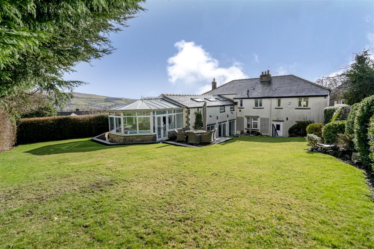 Oakleigh. Raikes Road, Skipton