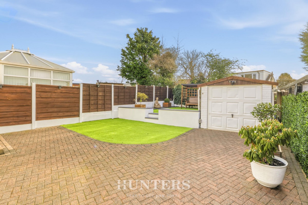 Warwick Road, Alkrington, Manchester, M24