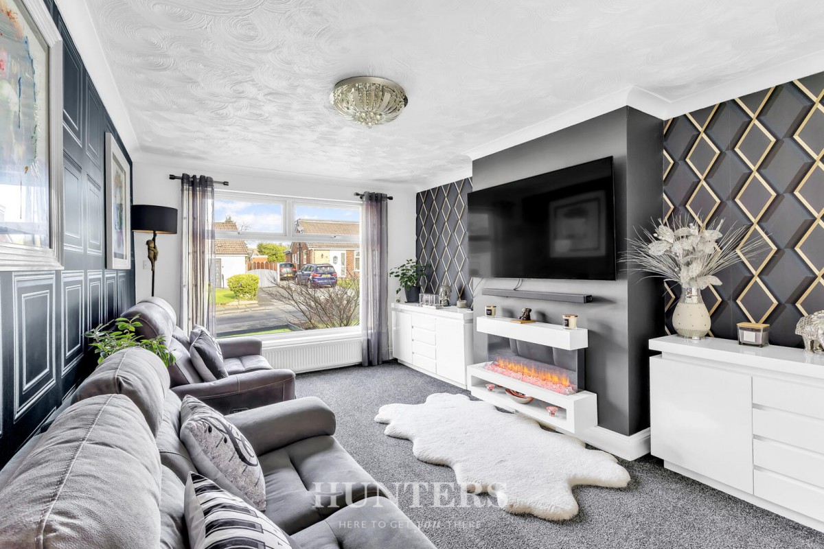 Warwick Road, Alkrington, Manchester, M24