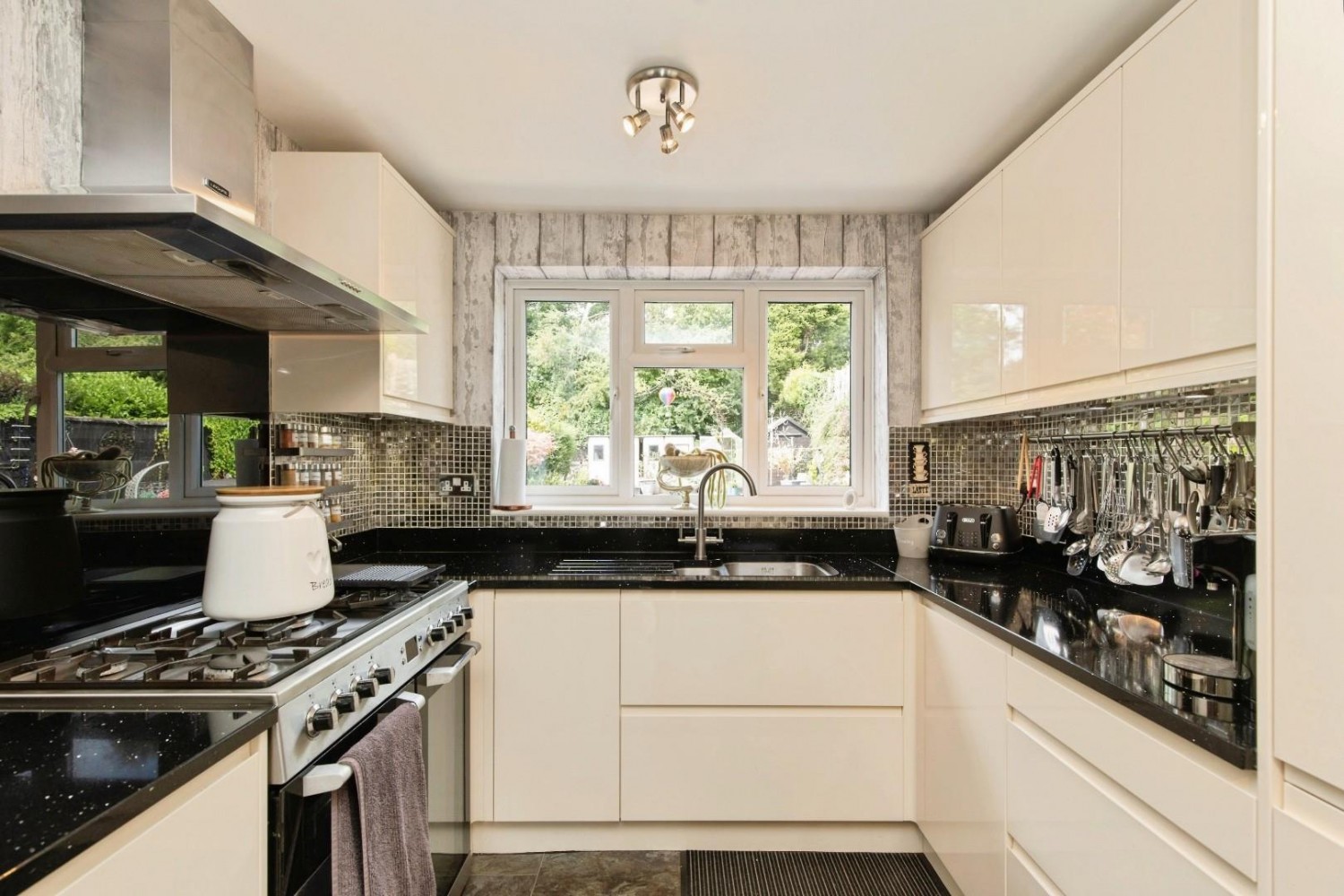 Dovestone, Wilnecote, Tamworth