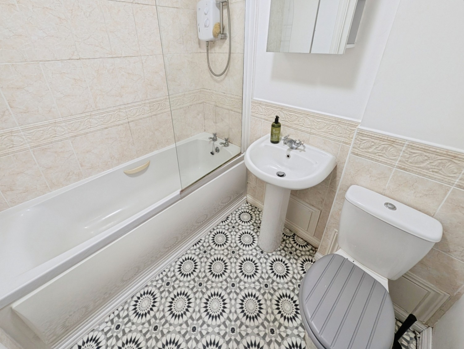 Sannders Crescent, Tipton