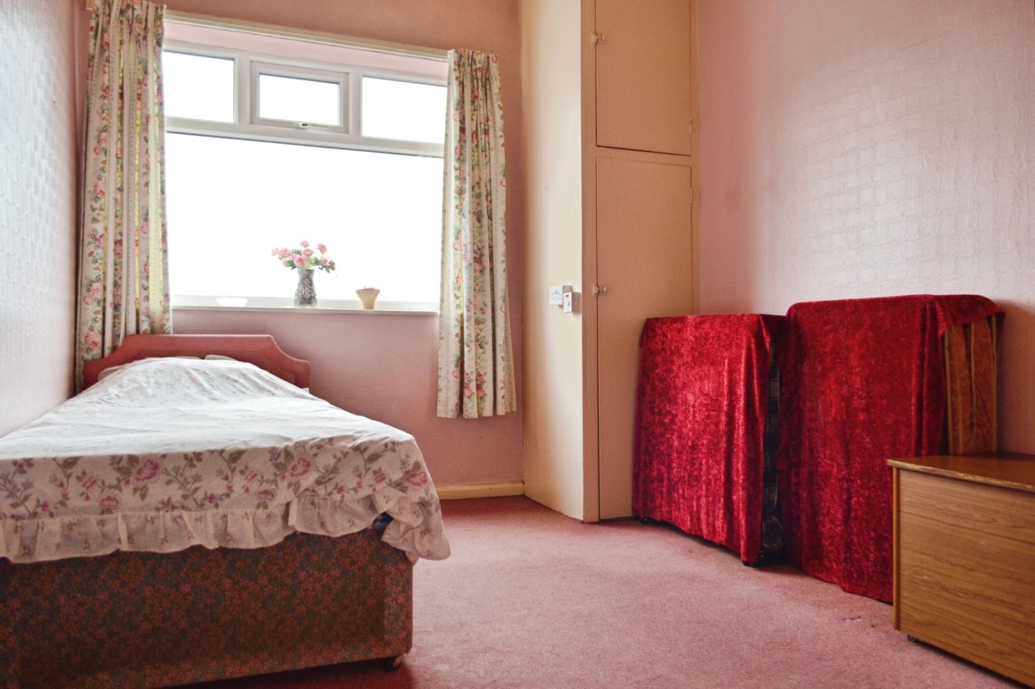 Mirfield Avenue, Oldham