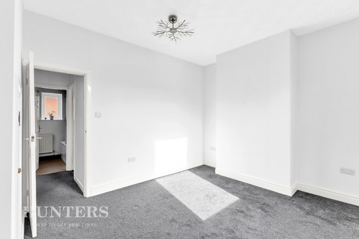 Featherstall Road, Littleborough OL15 9NY