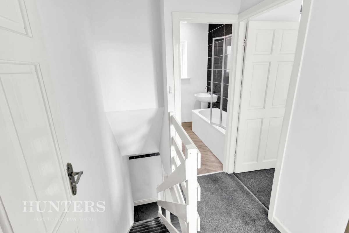 Featherstall Road, Littleborough OL15 9NY