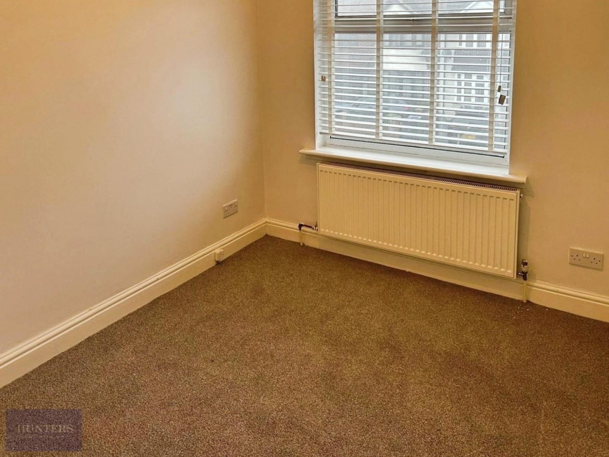 Edward Road, Oldbury B68 0LZ