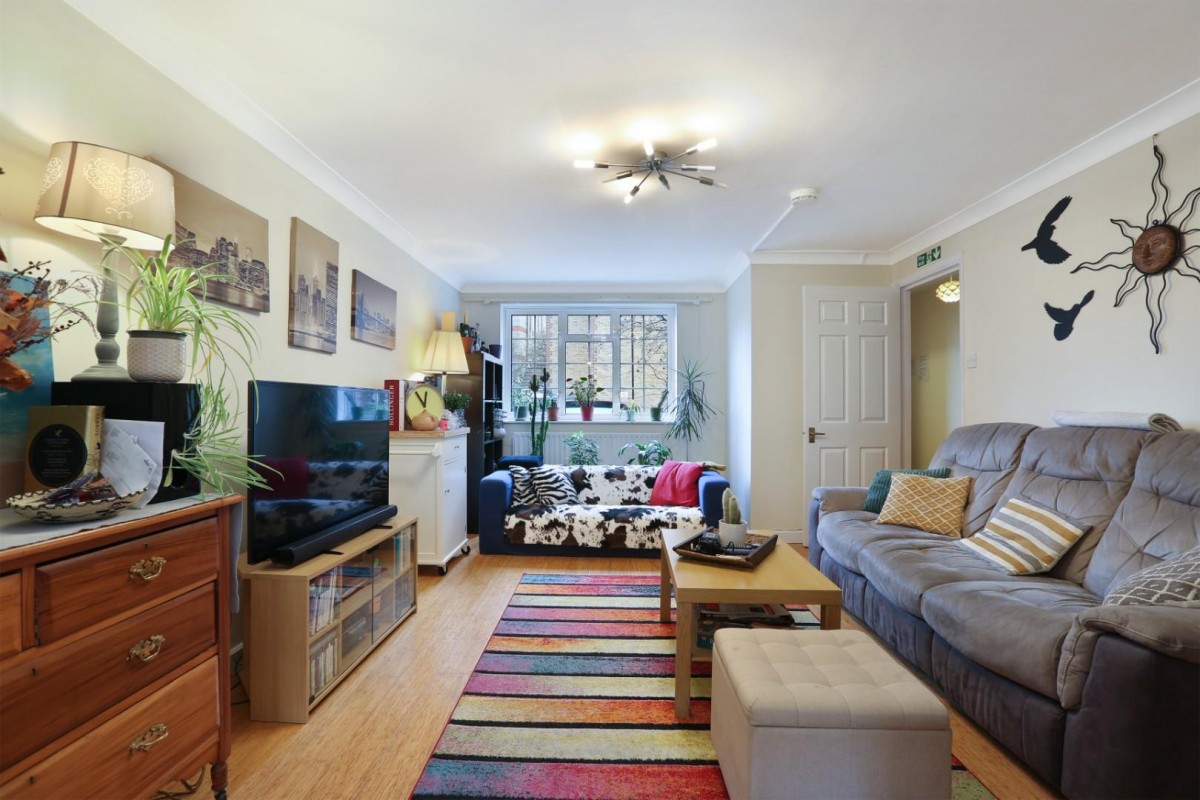 Gables Close, London, SE5