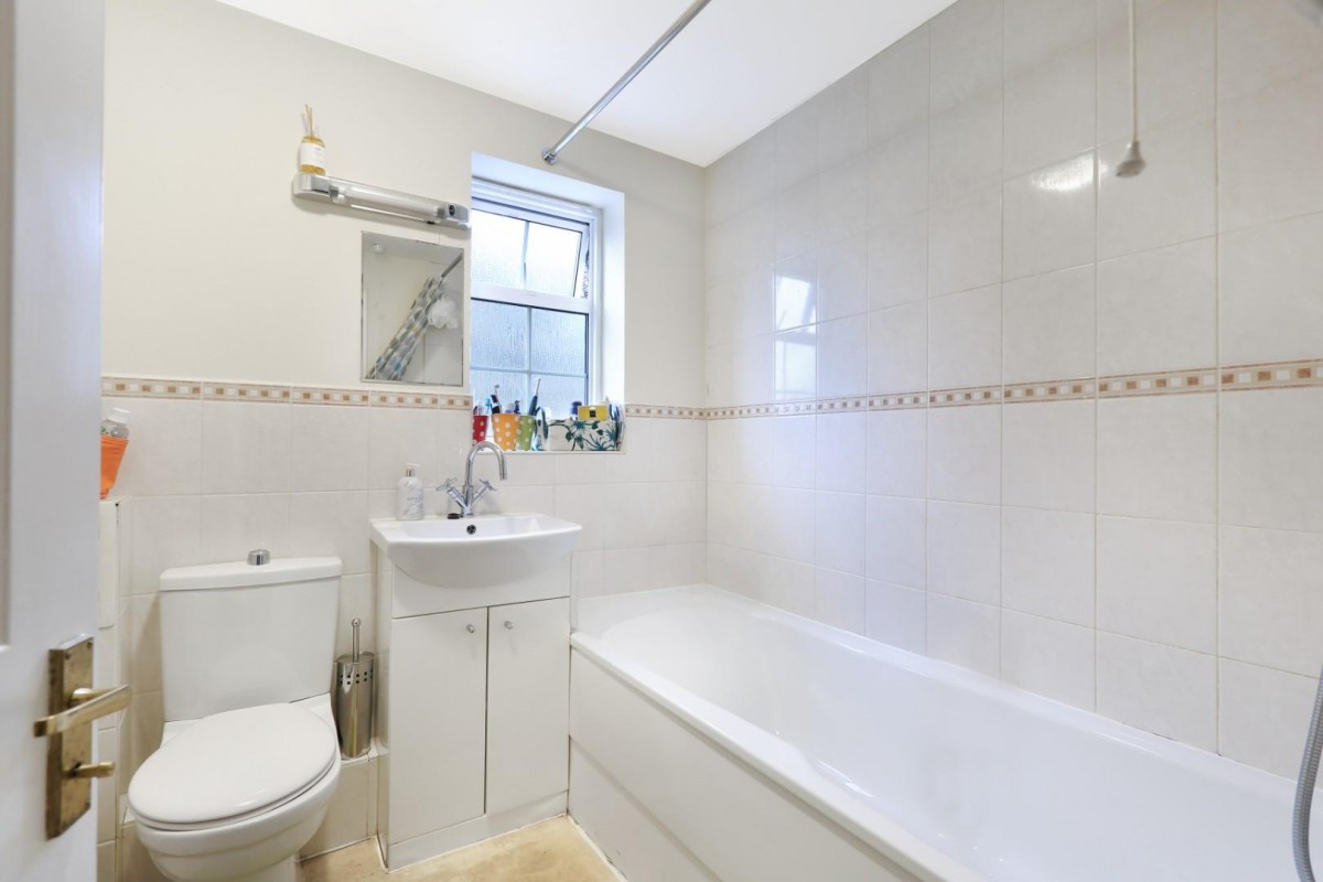 Gables Close, London, SE5