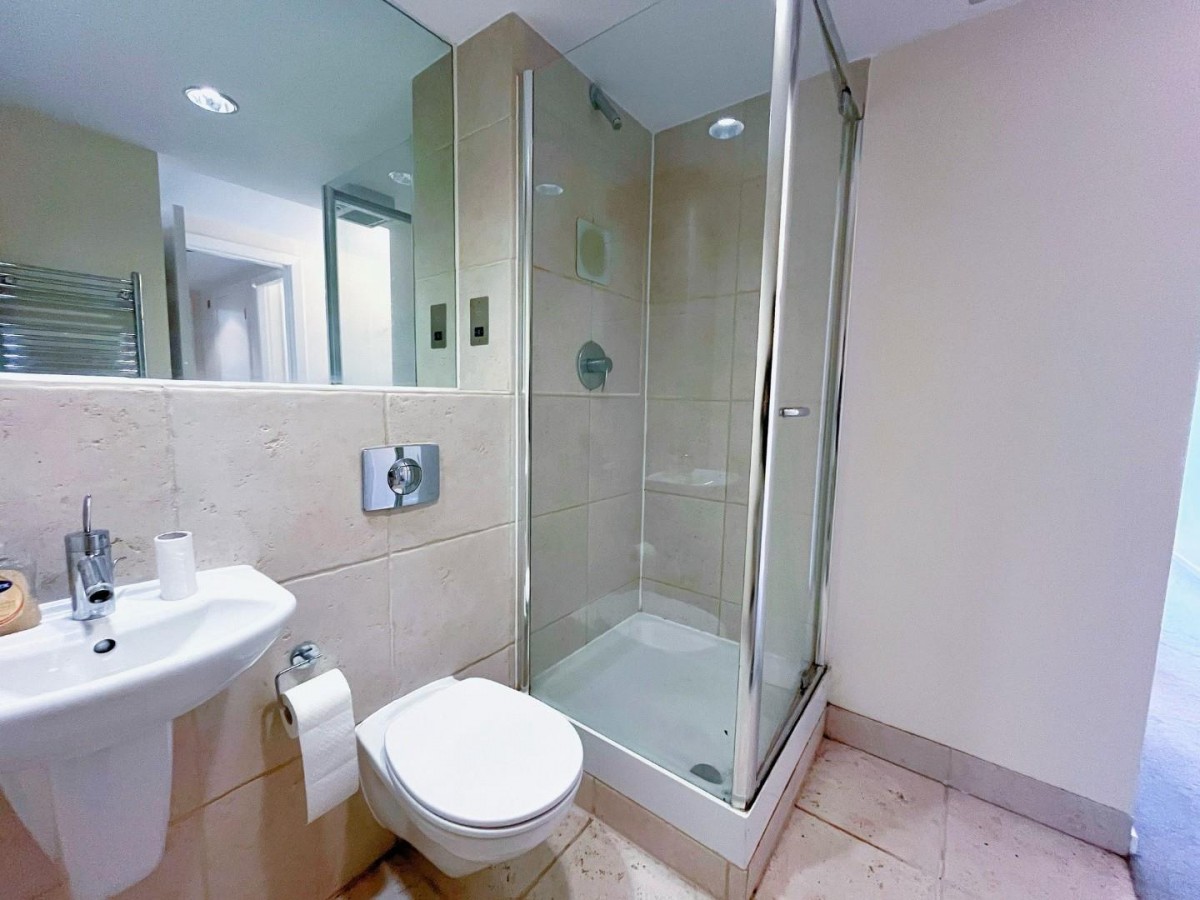 Whitehall Waterfront, 2 Riverside Way, Leeds