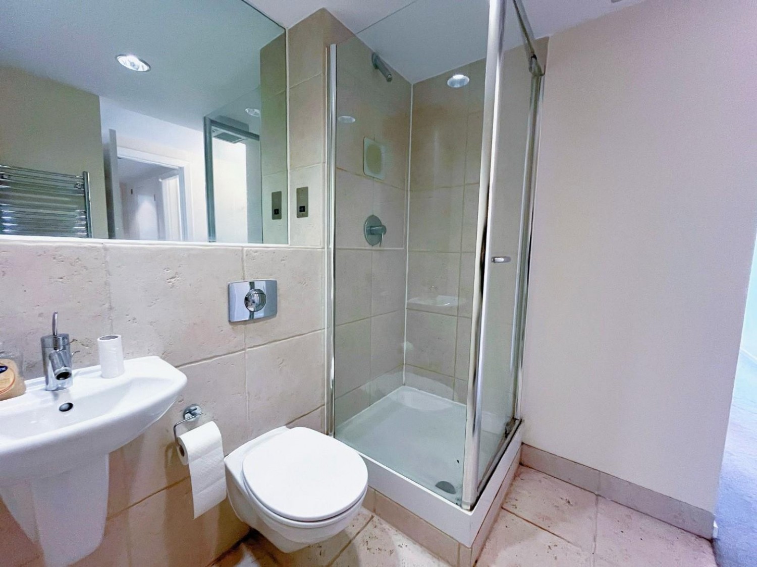 Whitehall Waterfront, 2 Riverside Way, Leeds