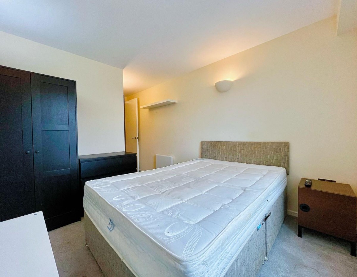 Whitehall Waterfront, 2 Riverside Way, Leeds