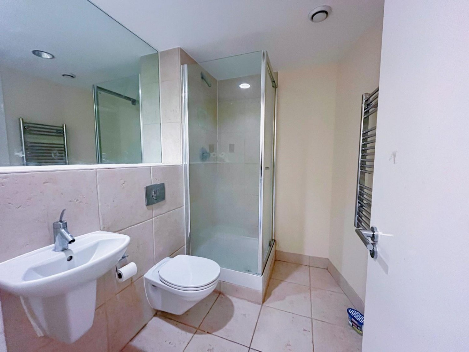 Whitehall Waterfront, 2 Riverside Way, Leeds