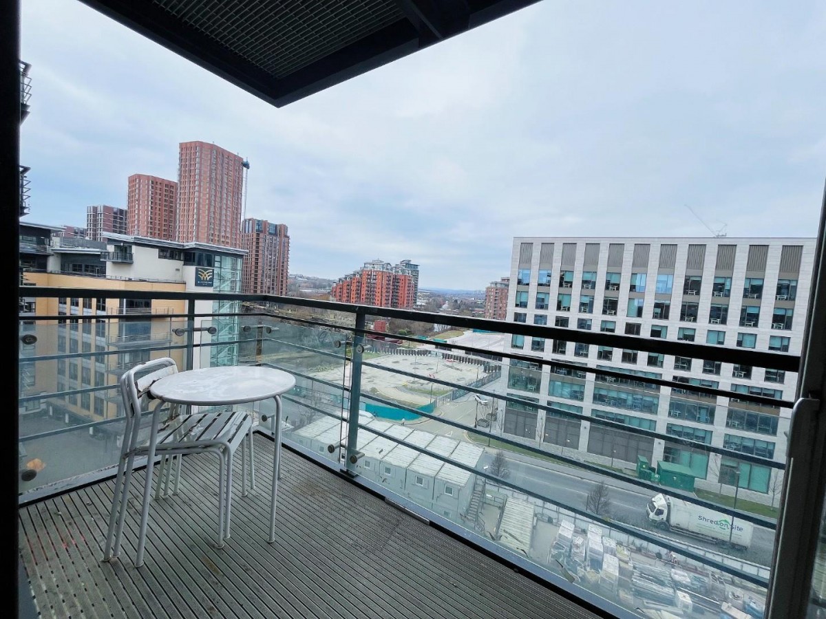 Whitehall Waterfront, 2 Riverside Way, Leeds