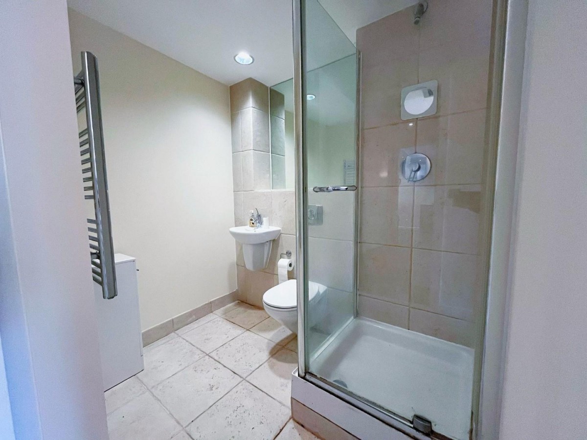 Whitehall Waterfront, 2 Riverside Way, Leeds