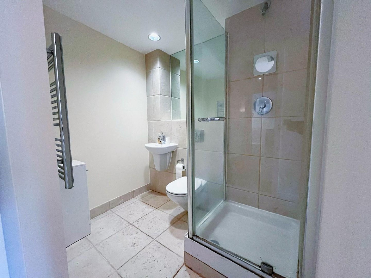 Whitehall Waterfront, 2 Riverside Way, Leeds