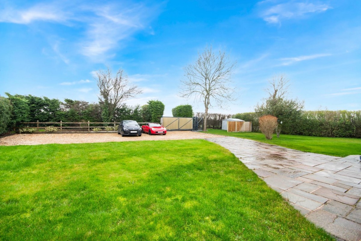 Gainsborough Road, Bole, Retford