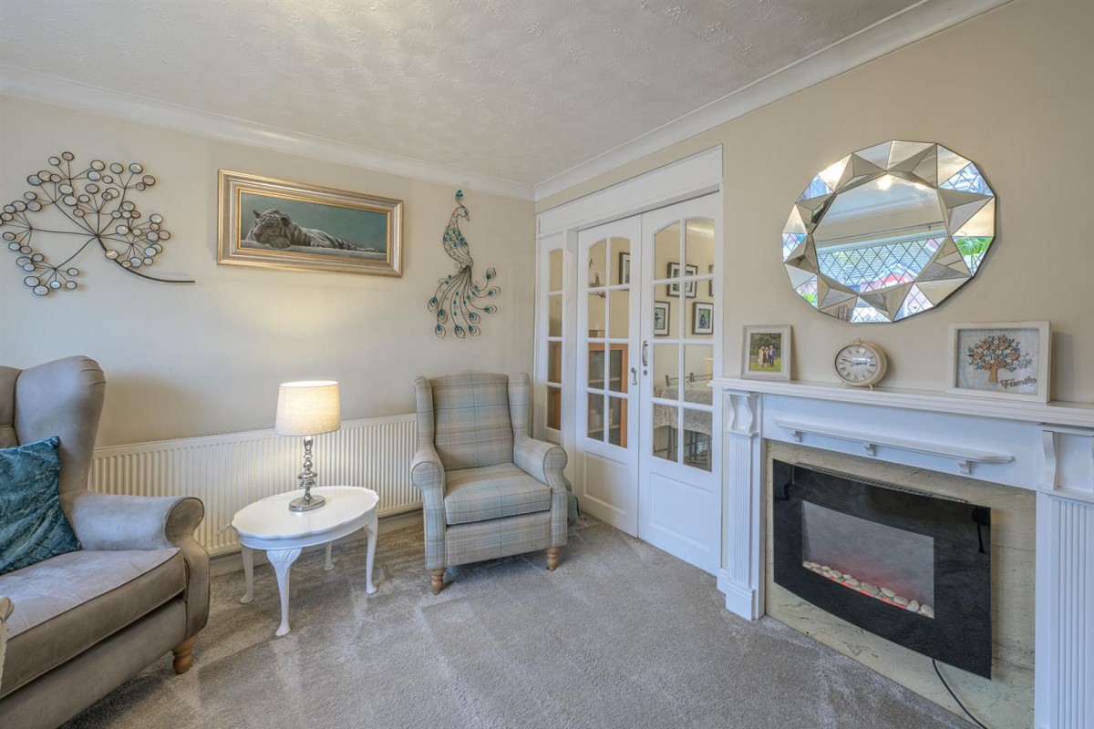 Coniston Drive, Kingswinford, DY6 9BZ