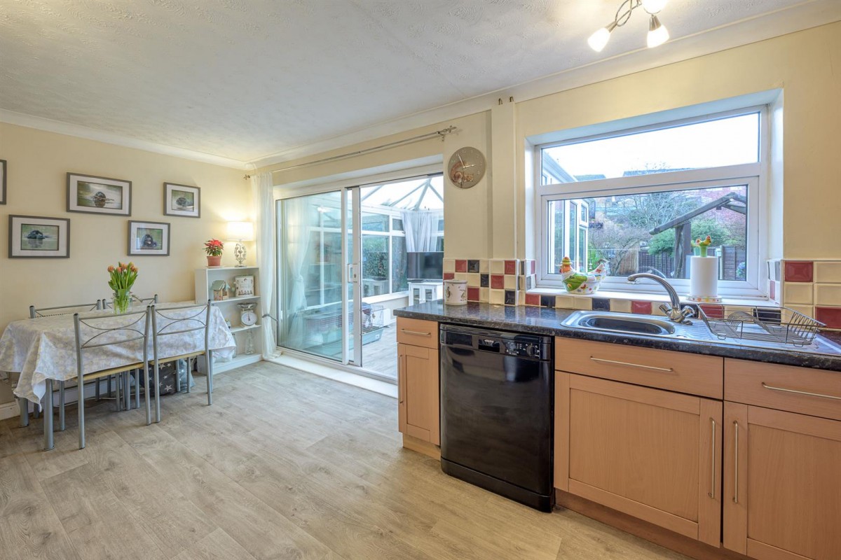 Coniston Drive, Kingswinford, DY6 9BZ