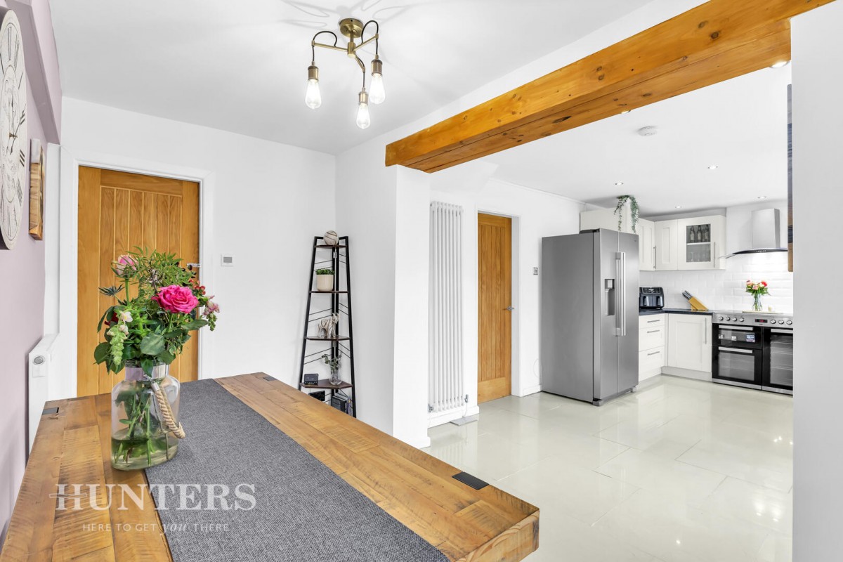 Chichester Close, Smithy Bridge, OL15 8QL