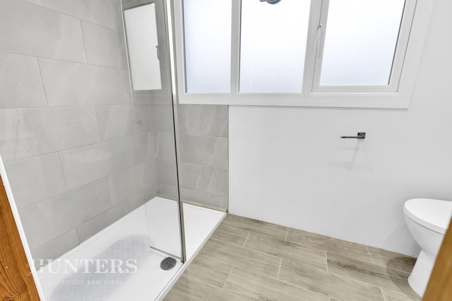 Chichester Close, Smithy Bridge, OL15 8QL