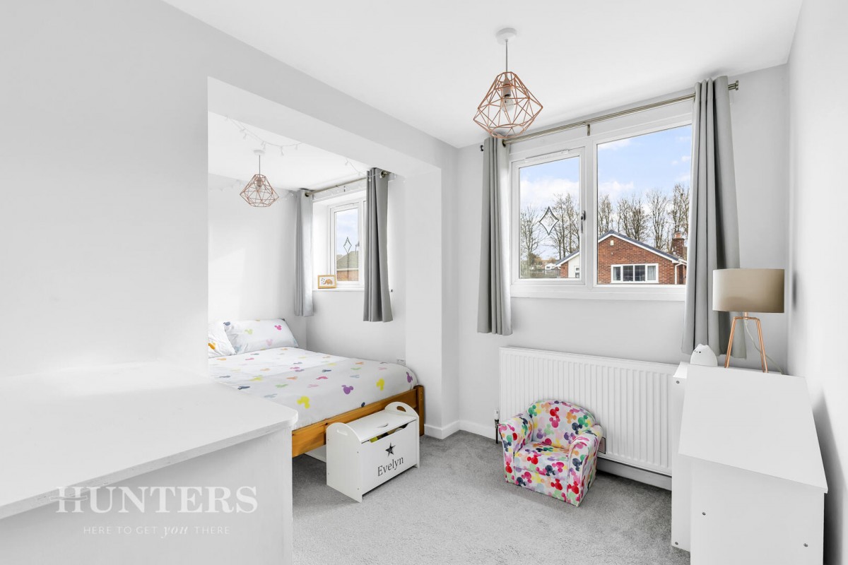 Chichester Close, Smithy Bridge, OL15 8QL