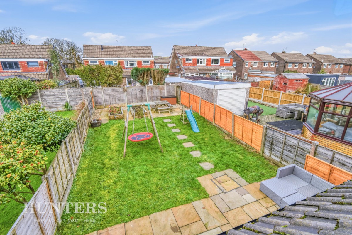 Chichester Close, Smithy Bridge, OL15 8QL