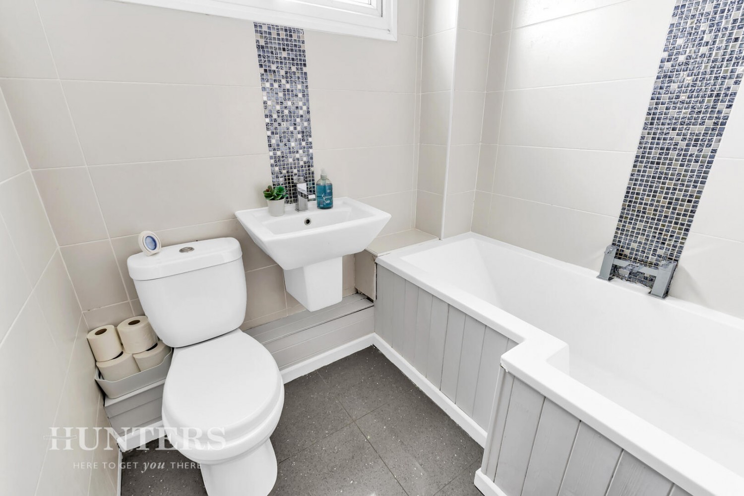 Chichester Close, Smithy Bridge, OL15 8QL