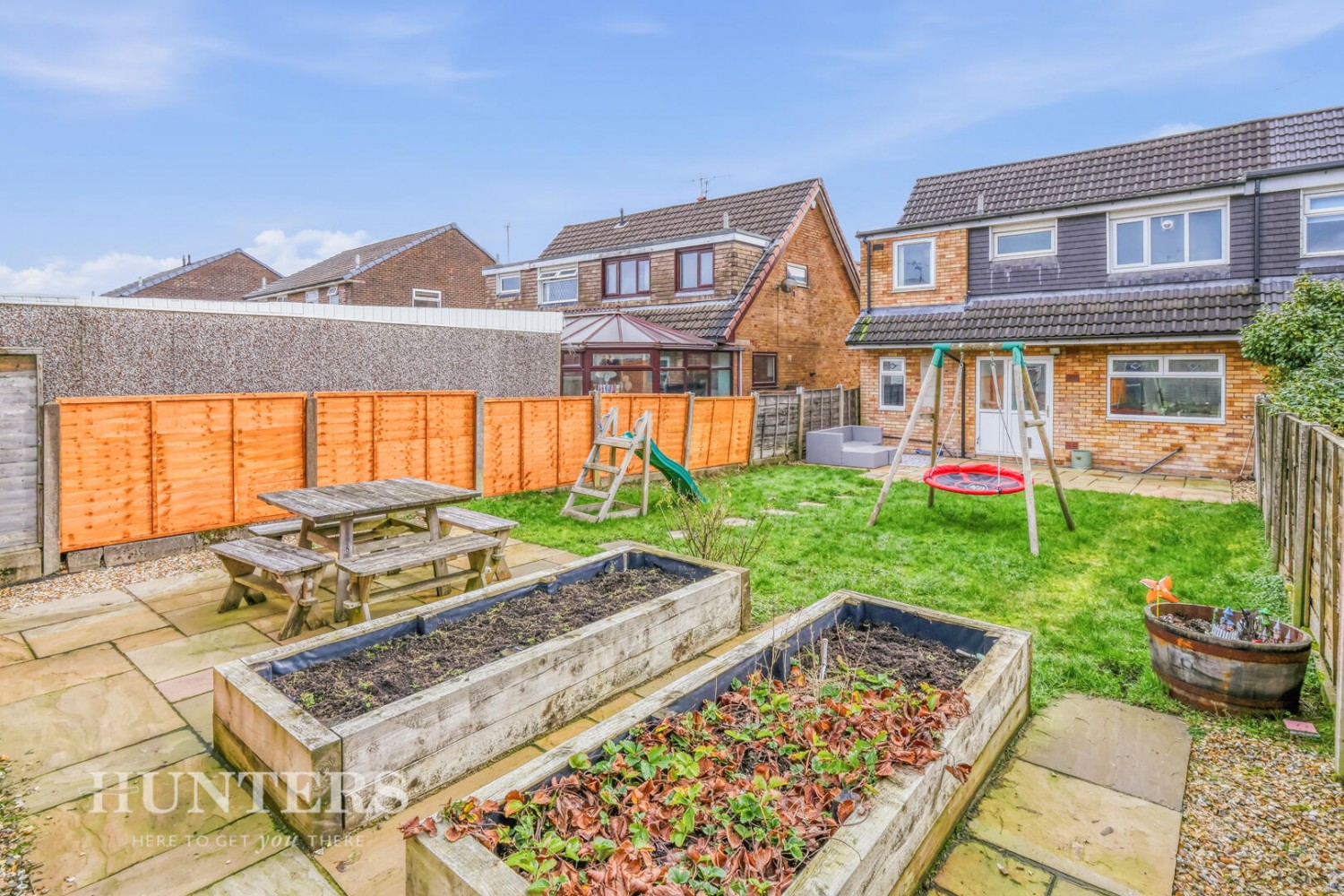 Chichester Close, Smithy Bridge, OL15 8QL