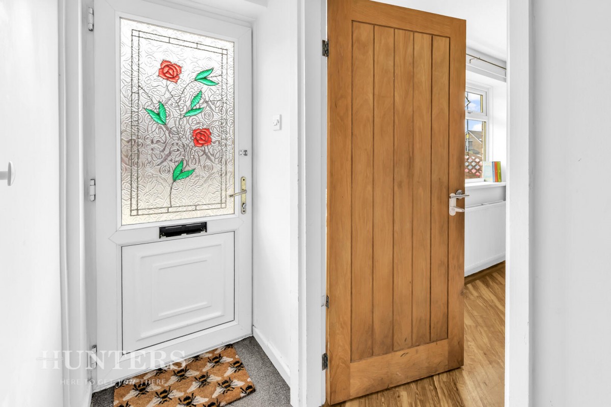 Chichester Close, Smithy Bridge, OL15 8QL