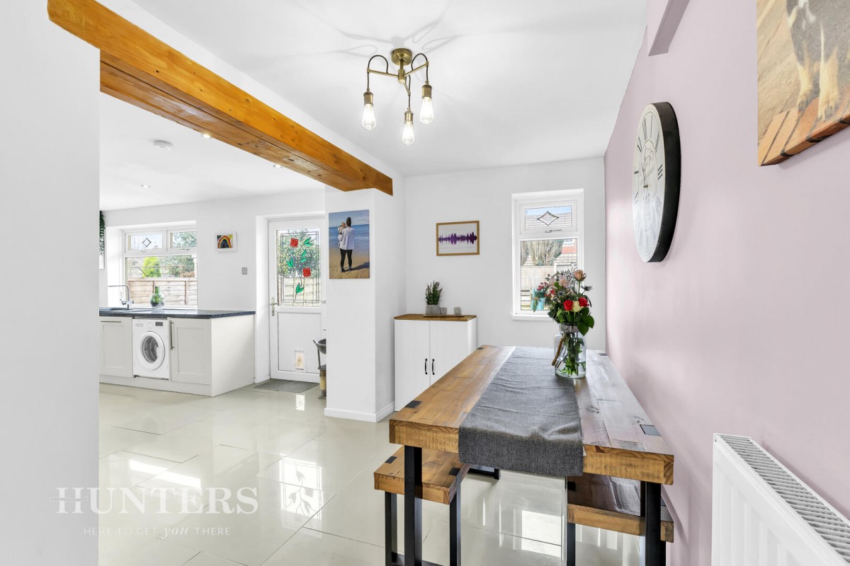 Chichester Close, Smithy Bridge, OL15 8QL