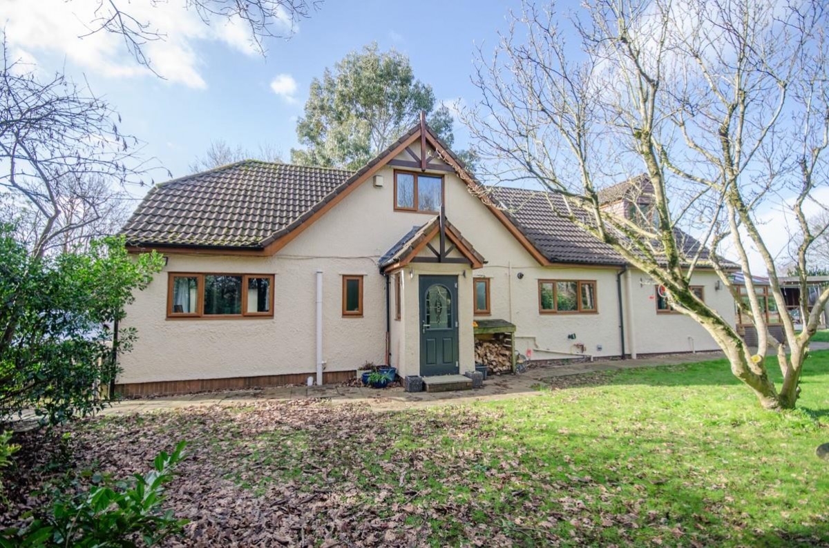 Abbots Road, Hanham, Bristol, BS15 3NR