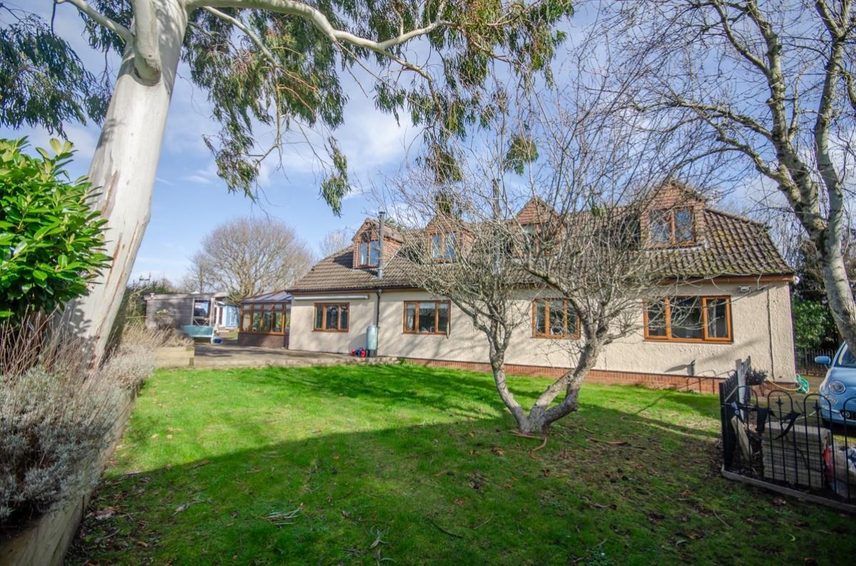 Abbots Road, Hanham, Bristol, BS15 3NR