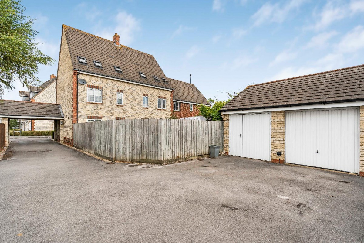 Grebe Road, Bicester