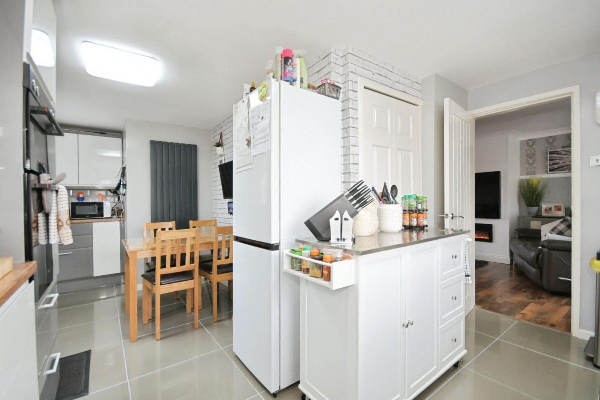 Yew Tree Drive, Shirebrook, Mansfield, NG20 8QH