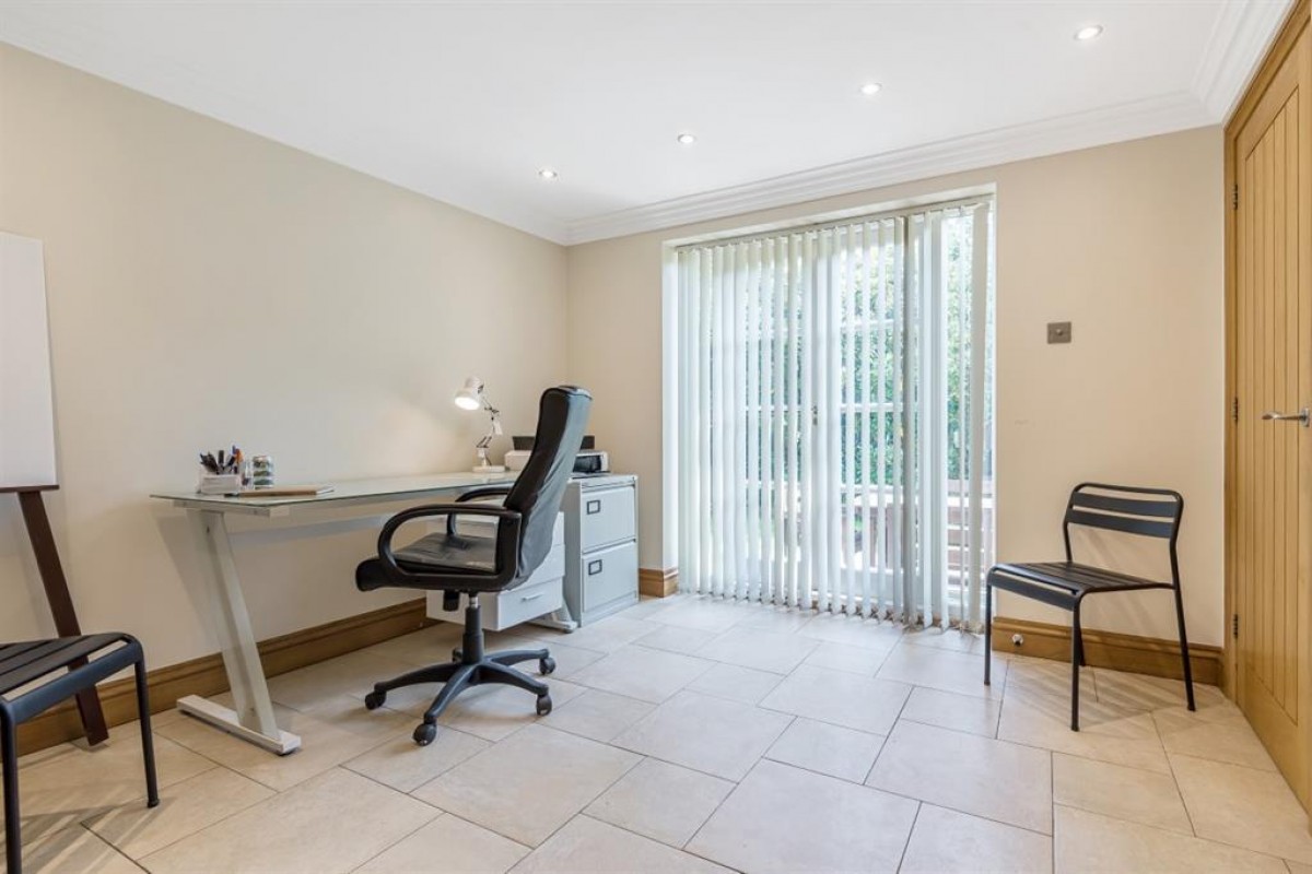 Roe Green, Worsley, Manchester, M28 2RN