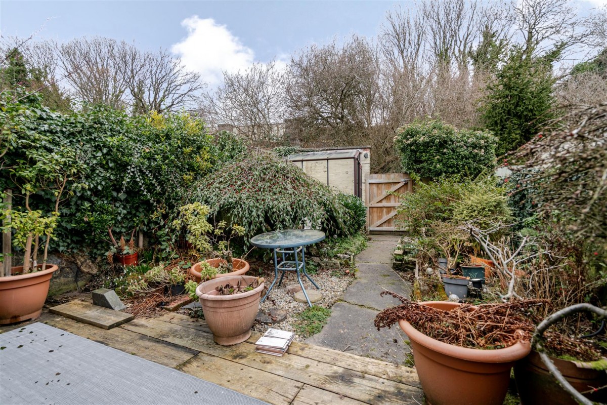 Hilton Lane, Worsley