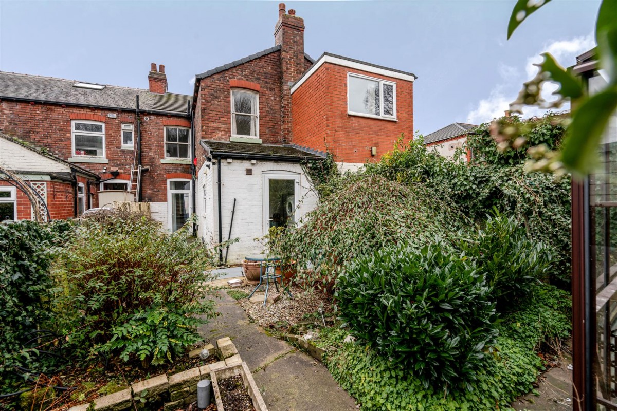 Hilton Lane, Worsley