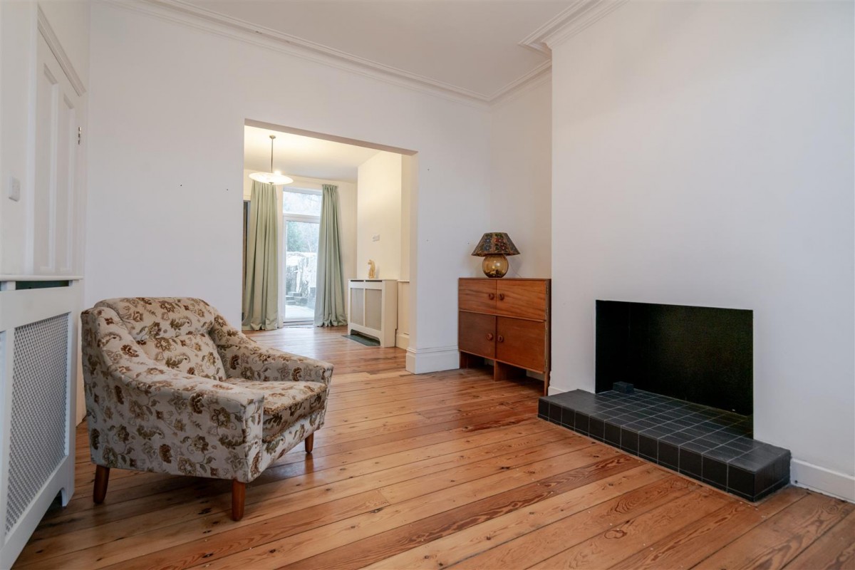 Hilton Lane, Worsley