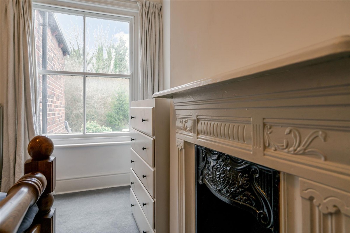 Hilton Lane, Worsley