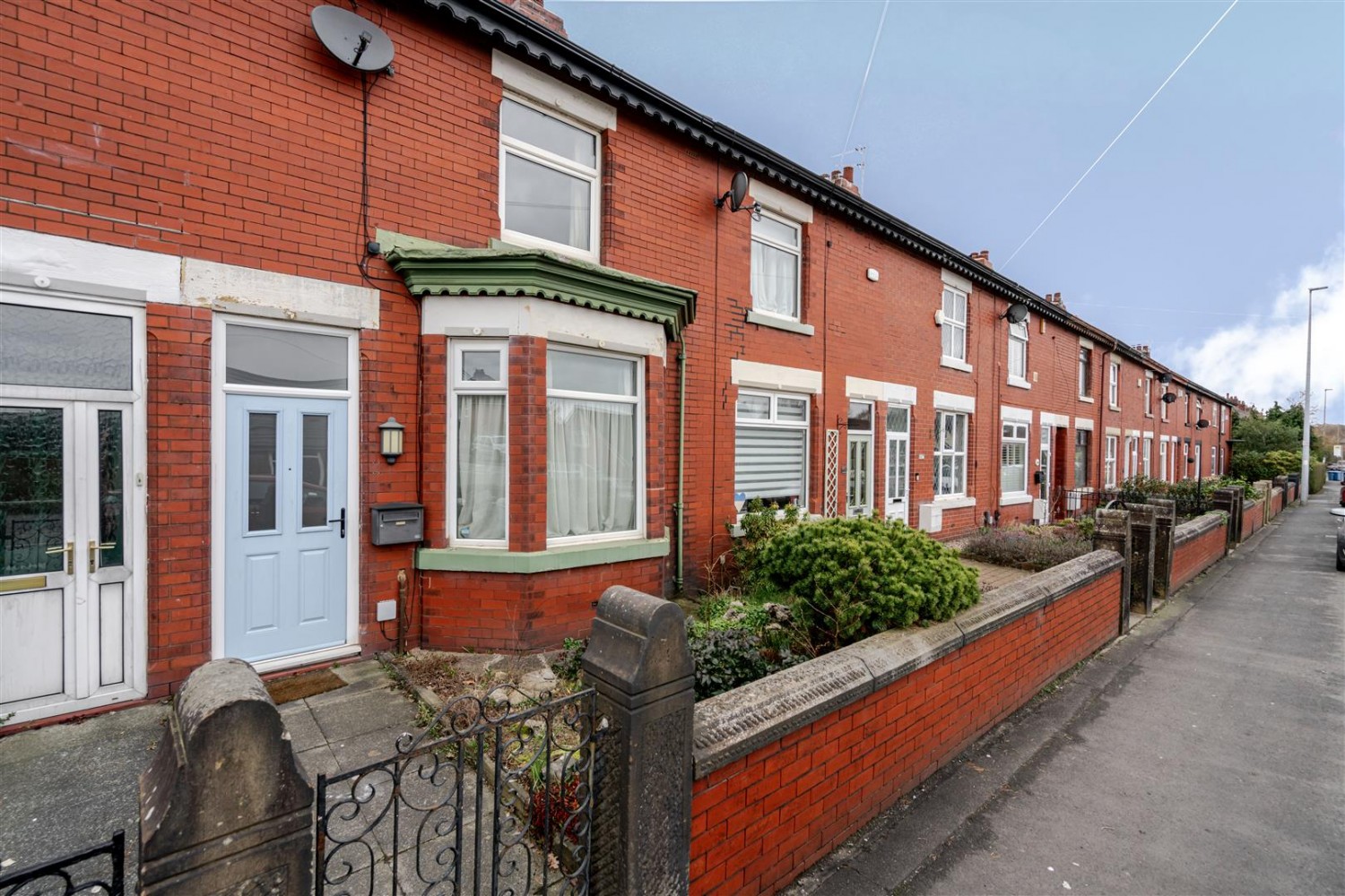 Hilton Lane, Worsley