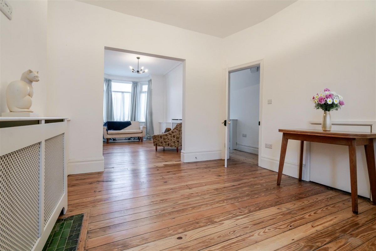 Hilton Lane, Worsley