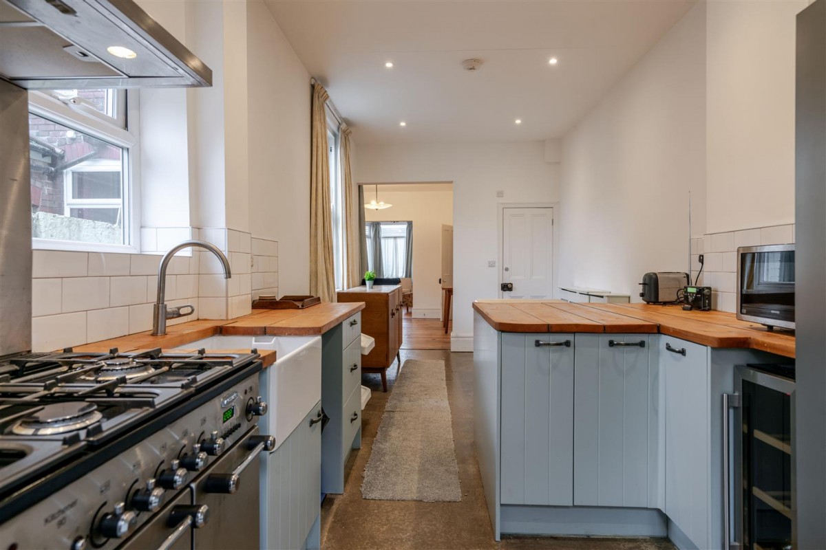 Hilton Lane, Worsley