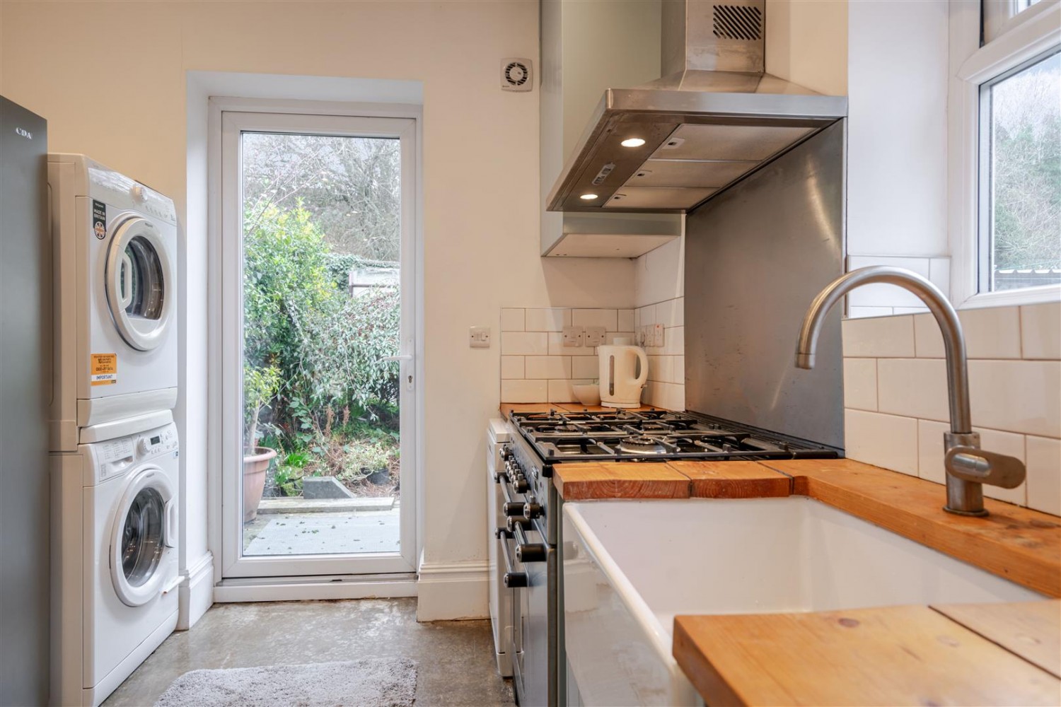 Hilton Lane, Worsley