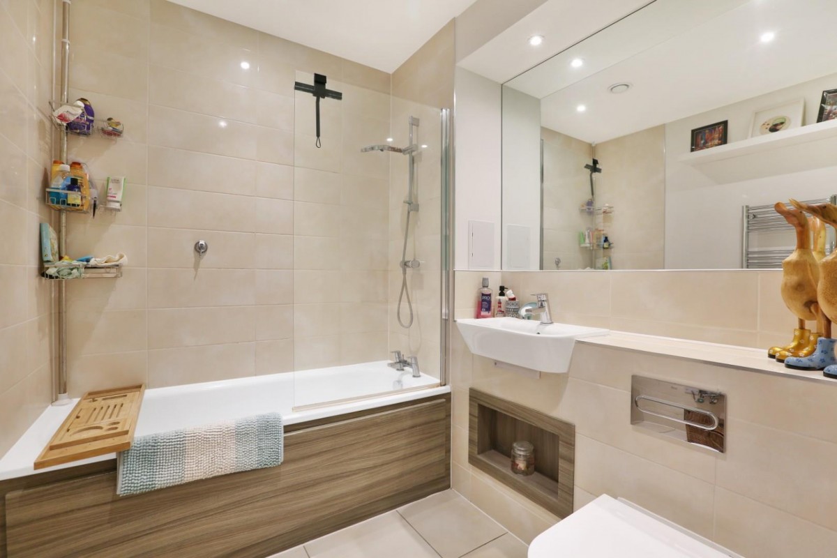 Broome Way, London, SE5